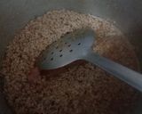 A picture of step 2 of Bhunna Qeema 🍲.