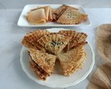 Foto langkah ke 6 dari resep Kue Semprong Wijen.