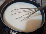 300. Puding Susu Bunga Telang