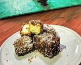 Hình bước làm 6 của món Lamingtons kiểu Úc