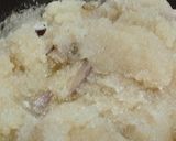 A picture of step 4 of Suji halwa.