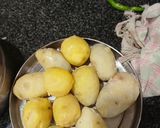 A picture of step 1 of Pav bhaji.