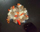 Foto langkah ke 2 dari resep Mie Nyemek ala Bu Restu.