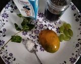 A picture of step 1 of Mango & grapes yogurt smoothie.