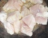 A picture of step 1 of Tomatoes chutney with fry fish.