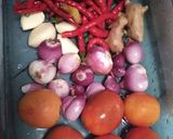Foto langkah ke 2 dari resep 9. Bumbu bali dengan ayam dan tempe.