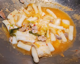 韓式辣泡菜炒年糕的食譜步驟4照片