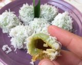 Foto langkah ke 7 dari resep Klepon Ketan Gula Merah.