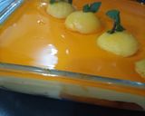 A picture of step 10 of Mango trifle custard.