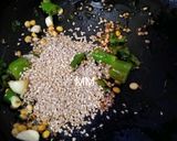 A picture of step 3 of Walnut Chutney.