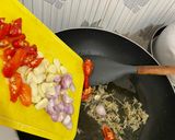 Foto langkah ke 6 dari resep Tumis Bunga Pepaya.