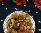 A picture of step 2 of Chole Masala.