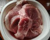 Foto del paso 1 de la receta: Cerdo a la naranja y jengibre con zanahorias