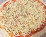 Foto del paso 3 de la receta: Pizza de masa madre casera con butifarra, bacon y mozzarella 🍕