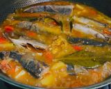 Foto langkah ke 6 dari resep Ikan salem kuah asam segar.