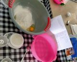 Foto langkah ke 1 dari resep Bolu kukus semangka 🍉.