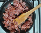 Foto del paso 3 de la receta: Ensalada de espinacas con tocino