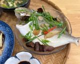 Hình bước làm 6 của món Cá Chim hấp Nấm Mèo