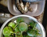 Foto langkah ke 1 dari resep Tumis Ikan Asin dan Terong Gelatik.