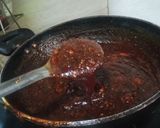 A picture of step 4 of Kacche aam ki khatti meethi chutney.