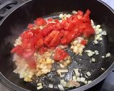 Une image de l'étape 7 de Pavés de saumon aux tomates, oignon de roscoff et jus citronné.