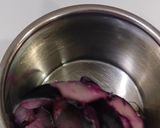 A picture of step 1 of Jamun Mojito.