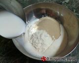 A picture of step 1 of Small tsourekia.