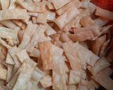 Foto langkah ke 5 dari resep 28. Keripik Pangsit Simple.