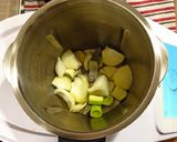 Foto del paso 1 de la receta Crema de calabacín y queso feta (Monsieur Cuisine Connect)