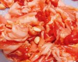 Hình bước làm 2 của món Thịt ba chỉ cuộn đậu bắp
