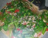 Foto langkah ke 5 dari resep Cah Kangkung Terasi Rumahan.