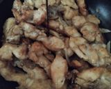 Foto langkah ke 2 dari resep Ayam Goreng Mentega.