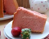 Foto langkah ke 7 dari resep Strawberry Chiffon Cake.