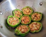 A picture of step 5 of Stuffed Capsicum Slices.