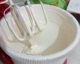 Foto langkah ke 2 dari resep Bolu Kukus Dalmation.