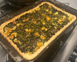 Foto del paso 7 de la receta: Tarta de Acelga, puerro, tallos de remolacha y queso