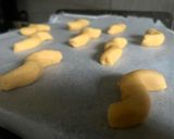 A picture of step 2 of Esse Buranei – Venetian ‘S’ biscuits.