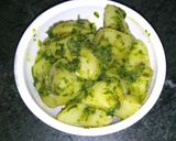 A picture of step 8 of Chatpate hare bhare aloo.
