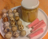 Foto del paso 3 de la receta: Chipirones en su tinta rellenos de huevo de codorniz atún y surimi
