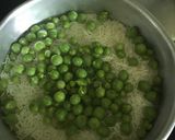 A picture of step 5 of Matar pulav.
