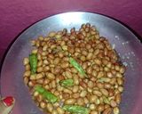 पीनट विथ चूरा फ्राई (Peanut with chura fry recipe in hindi) रेसिपी चरण 3 फोटो