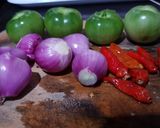 Foto langkah ke 4 dari resep Ayam Goreng Sambal Dabu-Dabu.