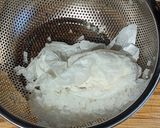 A picture of step 2 of Tuna Mayo Sando.