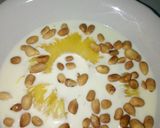 A picture of step 6 of Pineapple Peanut Milk drink.