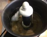Une image de l'étape 3 de Sauce fromagère au jus de rhubarbe, épices et emmental.