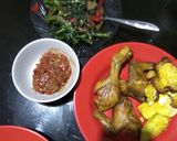 Foto langkah ke 5 dari resep Ayam ungkep bumbu kuning.