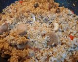 Foto langkah ke 4 dari resep Nasi Goreng Jamur.