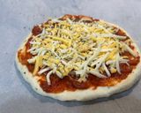 Hình bước làm 3 của món Pizza Halloween