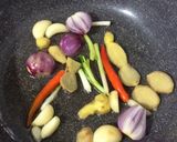 Hình bước làm 2 của món Thịt Ba Rọi Kho Tàu (Hong Shao Rou 红烧肉)