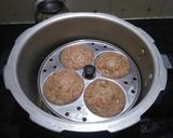 A picture of step 2 of Veg Ragi idli and uttapam.
